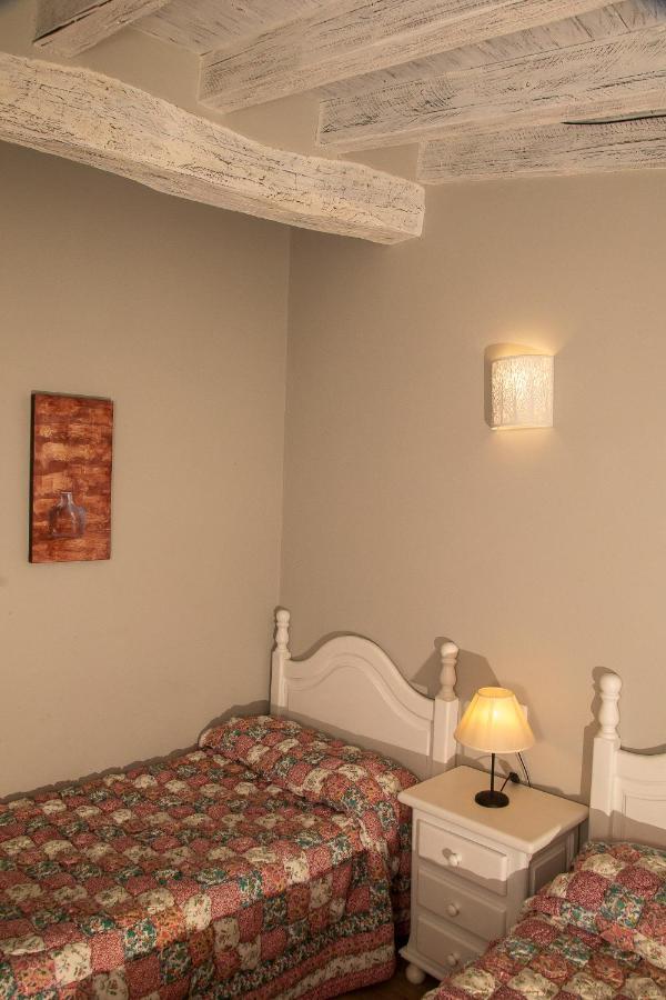 Apartamentos El Patio Lerones Luaran gambar