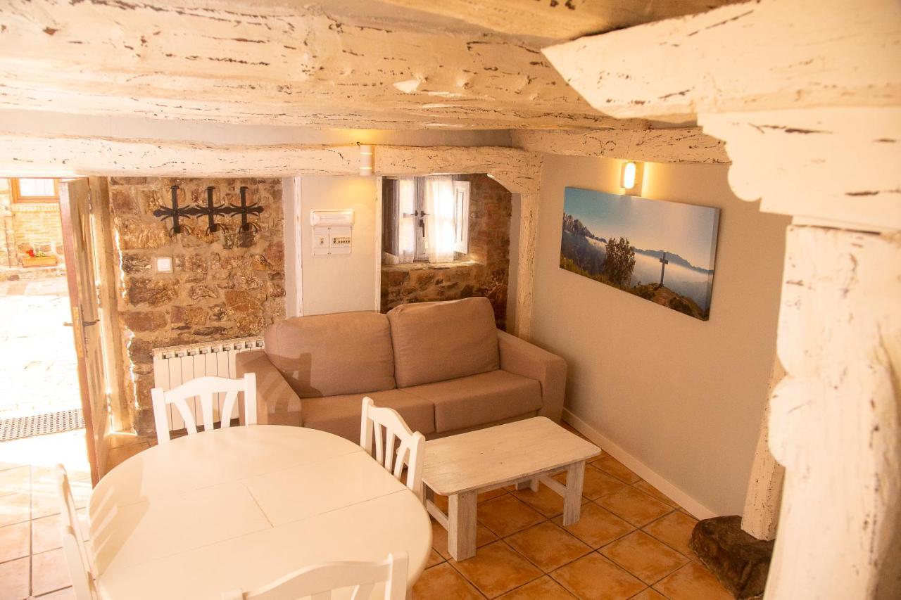Apartamentos El Patio Lerones Luaran gambar